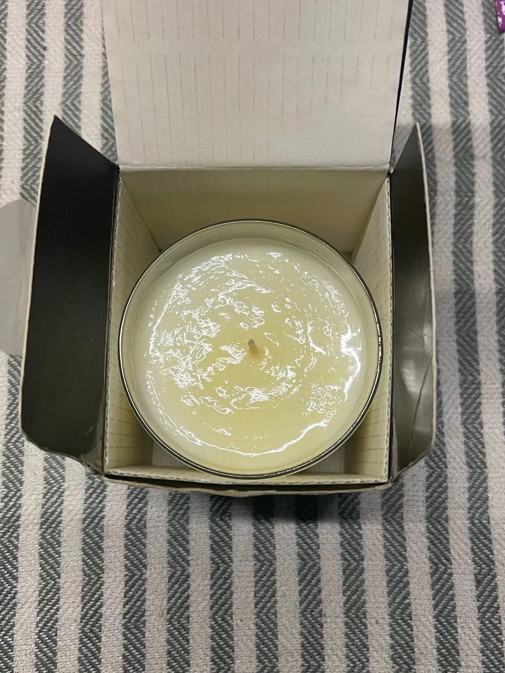 Vintage Banana Republic Classic Scented Candle — White and Black